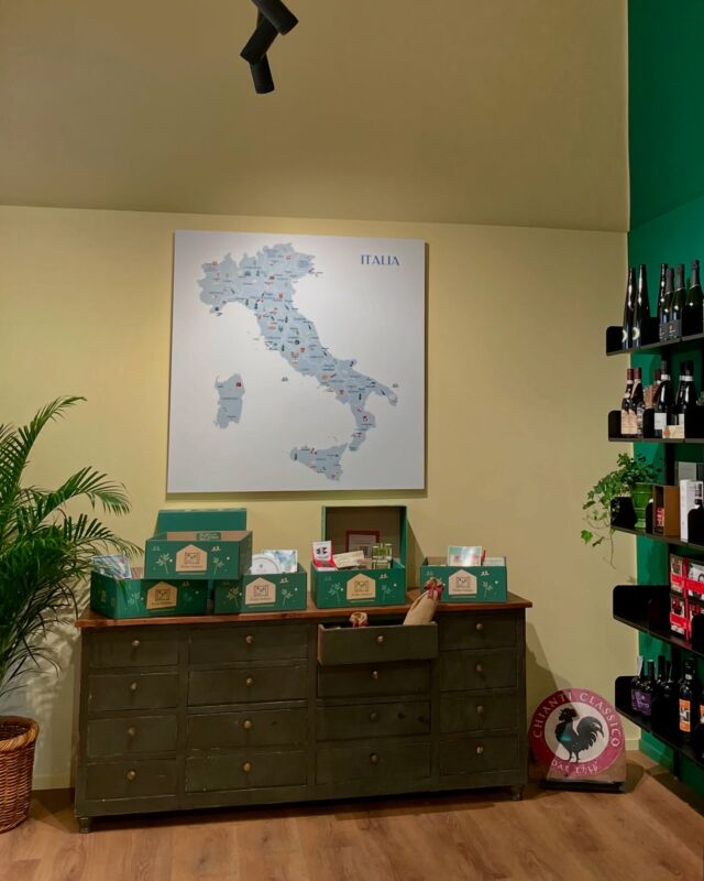 Almost there! 💫 

•••••••••••••

Ci siamo! 🌟 

🗓️ DOMANI APERTURA DEL NUOVO SPAZIO DI RADICI ITALIANE! 

Vi aspettiamo con tanta gioia e tanti prodotti nuovi in VIA ROMA 28, PISTOIA ❣️

#radiciitaliane #pistoia #toscana #tuscany #prodottiitalianidiqualità #italianproducts